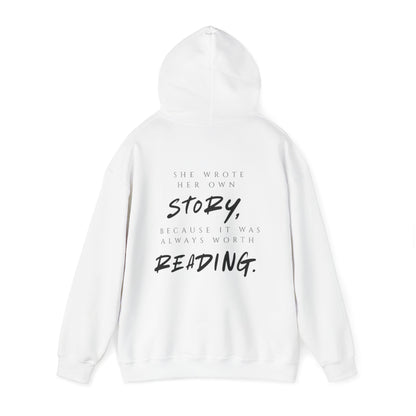 Inspirierender Kapuzenpullover – „She Wrote Her Own Story“