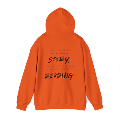 Inspirierender Kapuzenpullover – „She Wrote Her Own Story“