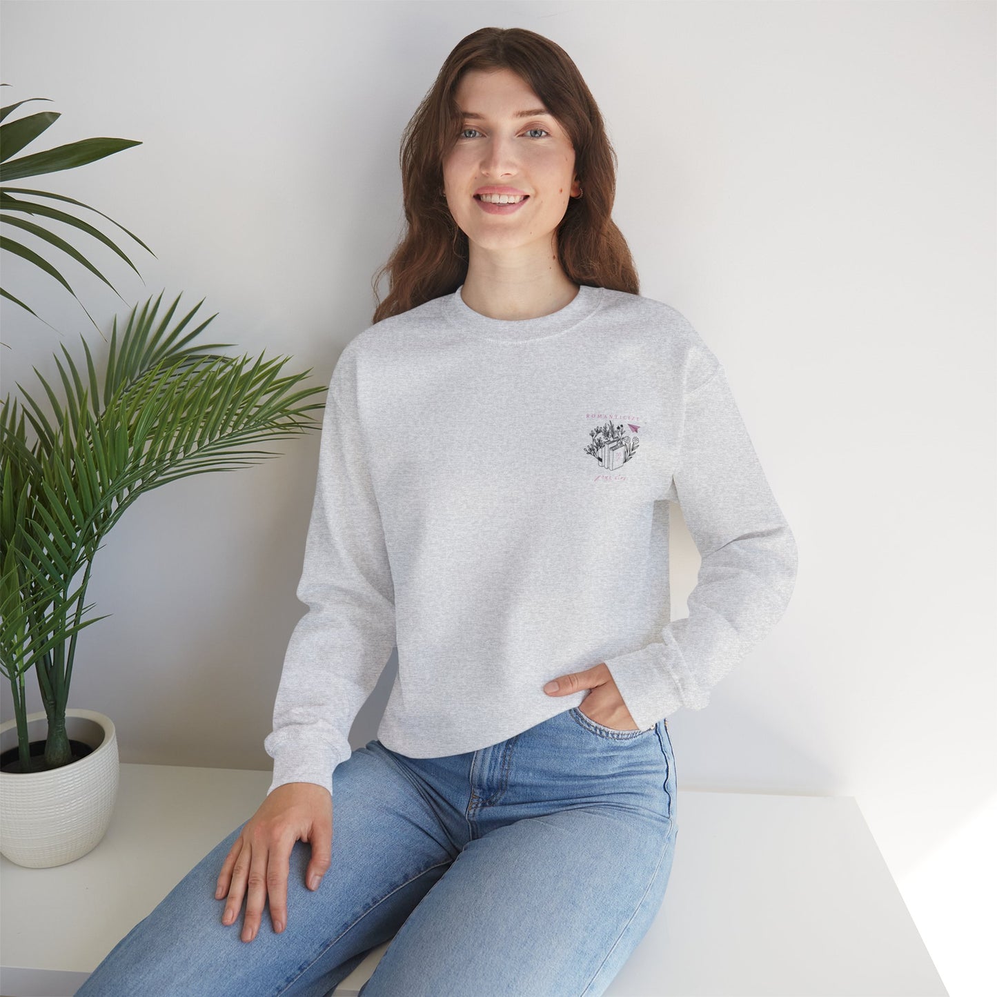 Sweatshirt „Romanticize Your Life“ – für Buchliebhaber & Träume